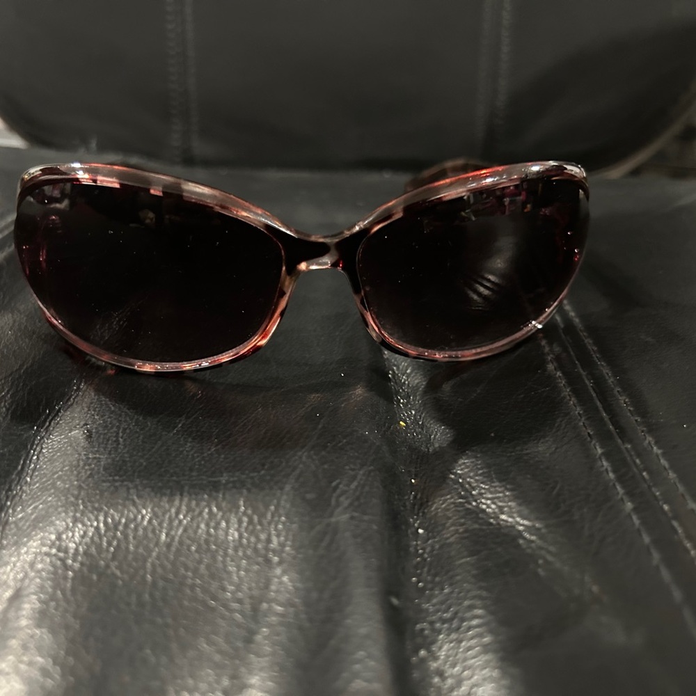 Oscar de la Renta Black and Pink Sunglasses